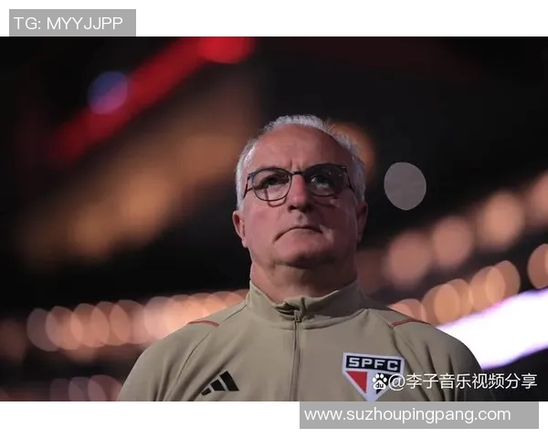 卢卡库的足球之路:从天才少年到世界级前锋的传奇旅程 卢卡库的足球之路:从天才少年到世界级前锋的传奇旅程